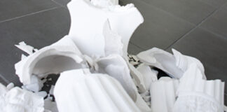 Horizonte Roto by Cynthia Gutiérrez at Fundación Calosa